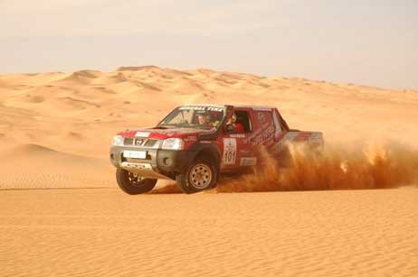 Im Frühjahr erlebten Andreas Wulf und Anja Bork bei der Libya Rallye Raid ihre bisher härteste Tour. Doch der 3. Platz in ihrer Klasse und der 5. Platz im Gesamtfeld entschädigten sie für die Strapazen. Foto: <b>marathonrallye.com</b>