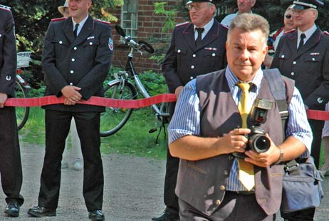 Gelegentlich trifft man Filipe Braz auch auf Hochzeiten. Schon bevor er Foto-Quelle in Travemünde übernahm, hat er als freier Fotograf gearbeitet. Foto: <b>TA</b>