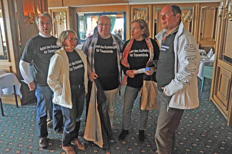 Sind T-Shirts mit dem Aufdruck »Rettet den Kurbetrieb« zuviel für Lübecks Wirtschaftssenator? Er hat gebeten, ohne Shirt im Ausschuss zu erscheinen. Foto: <b>TA</b>
