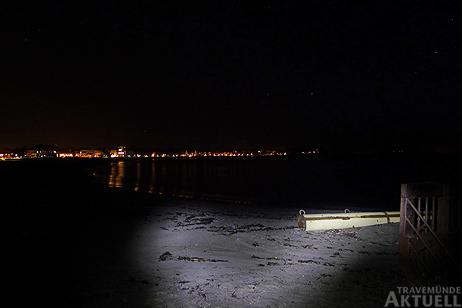 Das Oberflächenniviliergerät des Kurbetriebes zur Strandpflege für den täglichen Einsatz. <b>Foto: KARL ERHARD VÖGELE</b>