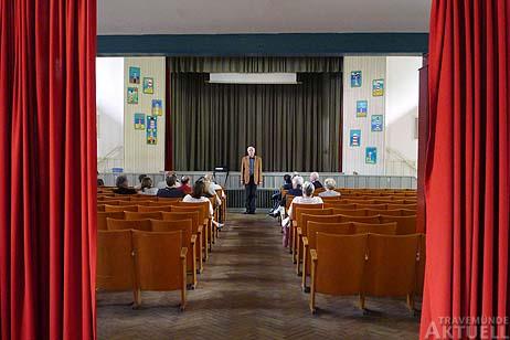 Theater ohne städtische Zuschüsse: Seit einem Jahr gibt es jetzt schon die Kulturbühne Travemünde. Fotos: <b>KARL ERHARD VÖGELE</b>