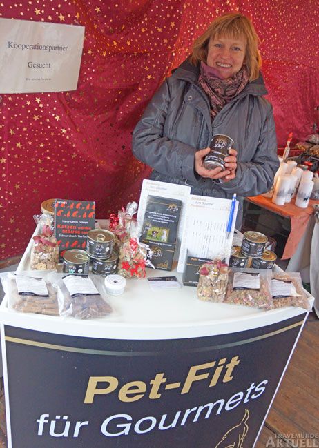 »Natürlich, vollwertig, chemiefrei«: Marion Dietz ist Ansprechpartnerin für Pet-Fit Hunde- und Katzennahrung. Foto: <b>TA</b>