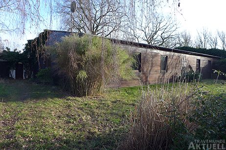 Der Wirtschafts- und Kurbetriebsausschuss stimmte dem Verkauf des Geländes im Fliegerweg zu. Das Gebäude gilt als abbruchreif. Fotos: <b>KARL ERHARD VÖGELE</b>