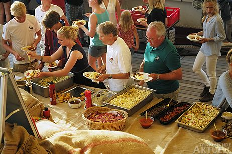 420er WM: Empfang für die jungen Segler auf der Passat