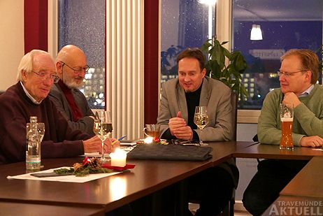 Wenn eine Abwahl möglich ist, sollte man es versuchen, meinte der Travemünder FDP-Politiker Hans Kröger (links) zur Rolle der Stadtpräsidentin beim Skandal um die Lübecker Senatorenwahl. Foto: <b>KARL ERHARD VÖGELE</b>
