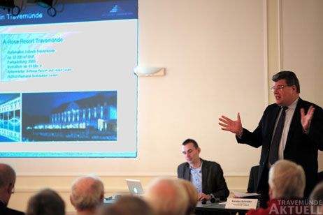 »Wenn die Stadt nicht in der Lage ist, uns diese Fläche zu geben, dann werden wir da nicht bauen können«, sagte Arno Berthold Pöker vom Vorstand der Deutsche Immobilien AG. Foto: <b>KARL ERHARD VÖGELE</b>