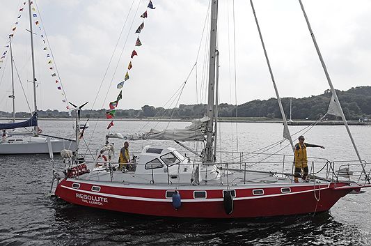 Nach fünf Jahren beendeten die Travemünder Weltumsegler ihre Reise und kehrten in den Heimathafen zurück. Fotos: <b>KARL ERHARD VÖGELE</b>