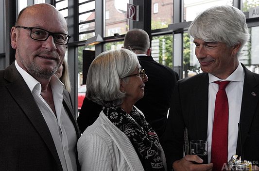 v.l.n.r. Landtagsabgeordneter Hartmut Hamerich und Bundestagsabgeordnete Alexandra Dinges-Dierig im Gespräch mit Wirtschaftsstaatssekretär Dr. Frank Nägele aus Kiel <b>Foto Karl Erhard Vögele</b>