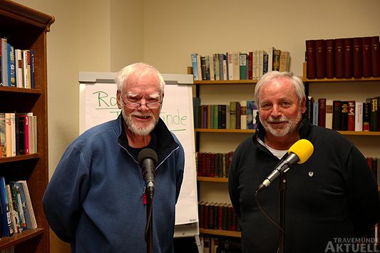 Bei »Radio Travemünde« hatte Wolf-Rüdiger Ohlhoff (links) bereits mit Rolf Fechner über seinen Vortrag gesprochen. Foto: <b>KARL ERHARD VÖGELE</b>