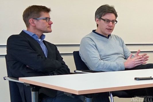 Erfolg durch ortsübergreifende Zusammenarbeit: Joachim Nitz (links), Tourismus-Direktor von Timmendorfer Strand, und André Rosinski, Vorstand der Tourismus-Agentur Lübecker Bucht. Foto: <b>ARCHIV TA</b>