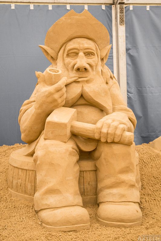 »Maritime Abenteuer«: In Travemünde gibt es wieder eine Sandskulpturen-Ausstellung. Dafür werden noch Mitarbeiter im Bereich Organisation und Service gesucht. Foto: <b>SEBASTIAN JOHN</b>