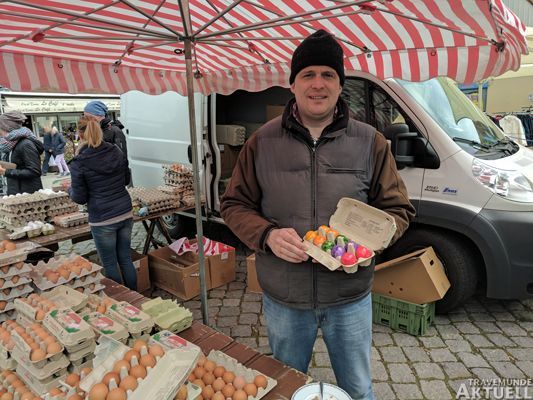 Die Markthändler bemühen sich, vor den Marktständen mit Absperrungen und Markierungen die Kunden auf Distanz zu halten. Foto: <b>ARCHIV TA</b>