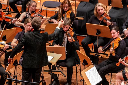 Das Jugendsinfonieorchester aus Ahrensburg spielt am 2. Advent im Ballsaal des Hotels. <b>Foto: Veranstalter</b>