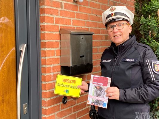Polizeihauptkommissarin Schmidt, Einbruchschutzberaterin, Sachgebiet Prävention, Polizeidirektion Lübeck. – Foto: Polizeidirektion Lübeck
