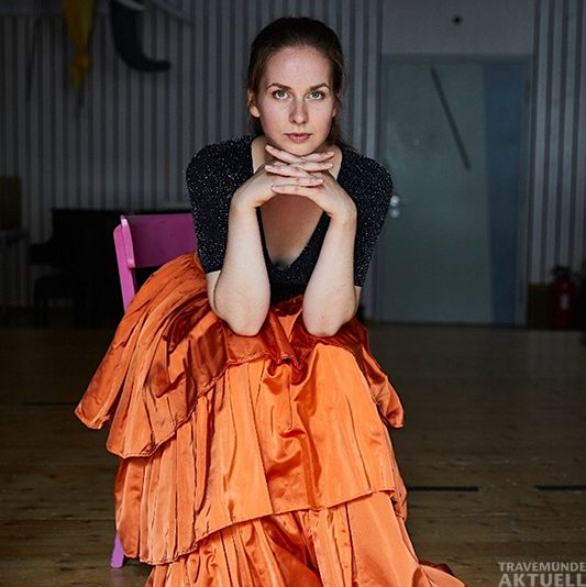 Die Sängerin Johanna Thomsen (Mezzosopran / Alt) ist eine der Ausführenden beim Konzert des 31. Brahms-Festival im Ballsaal.