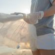 Gemeinsames Strand-Cleanup mit Sarah Connor für den Meeresschutz am Timmendorfer Strand