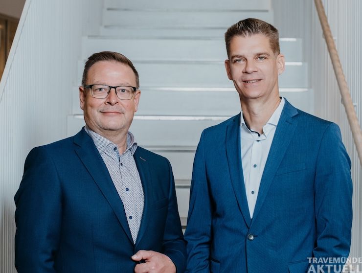 Dirk Wilkesmann (li.) und Lutz Regenberg gehören seit Januar 2026 zur Geschäftsführung der Diakonie Nord Nord Ost (Foto: Fotowerker).