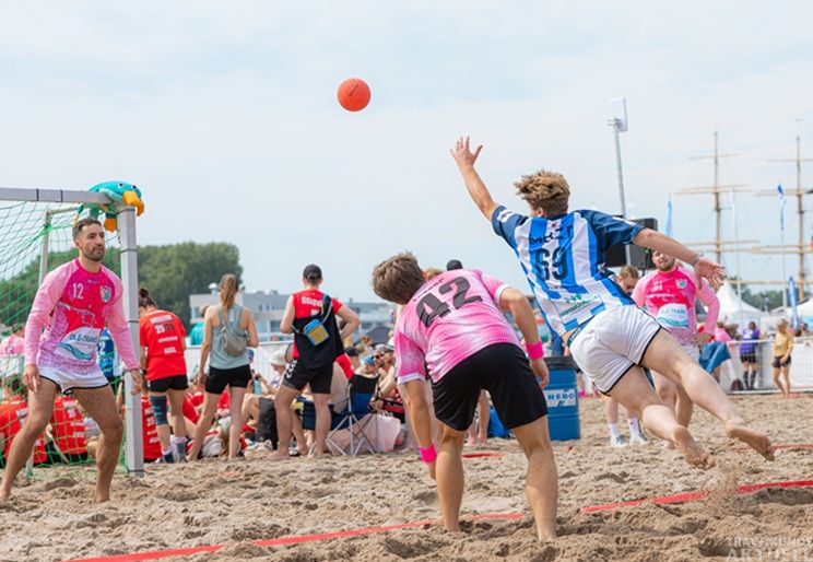 Vor rund 400 Zuschauern auf dem Center Court entwickelte sich das Herrenfinale zu einem echten Krimi. Foto: Manuel Klemm