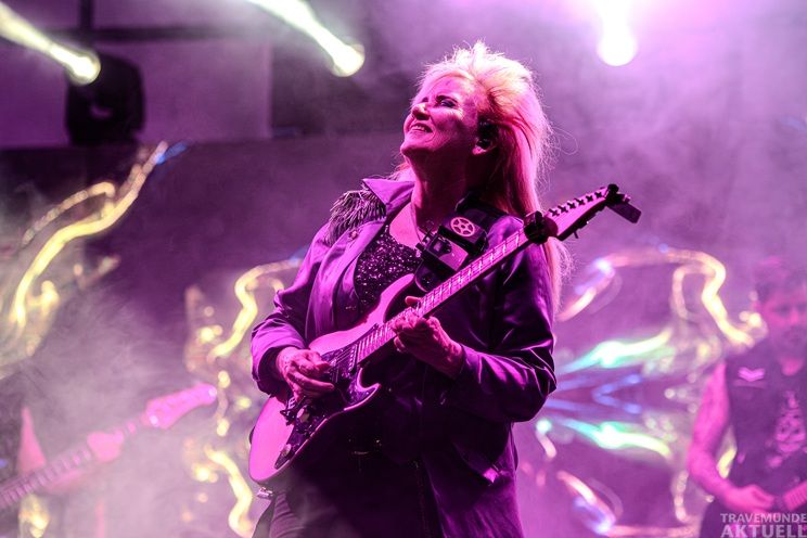 Jennifer Batten gehörte fast zehn Jahre lang zur Live Band von Michael Jackson und begleitete ihn auf mehreren Welttourneen. Foto: Reset Production e.K.