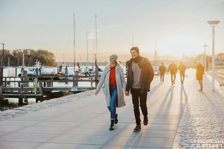 Travemünde im Herbst: Mit zehn Prozent Rabatt auf mindestens drei Übernachtungen soll die Aktion »Das Gute liegt so nah« zu einer kleinen Auszeit am Meer einladen. Foto LTM