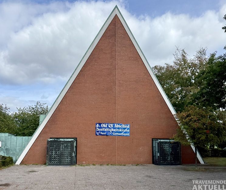 Nach rund 60 Jahren wird die Dreifaltigkeitskirche in Kücknitz verabschiedet. Foto: TA