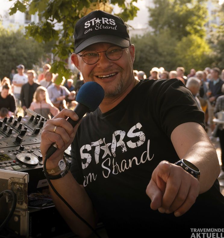 Bei »Dance by the Ocean« sorgt Kult-DJ René Kleinschmidt am 3. Oktober auf der Hermannshöhe für Tanzmusik und Partystimmung. Foto: Stine Schöning