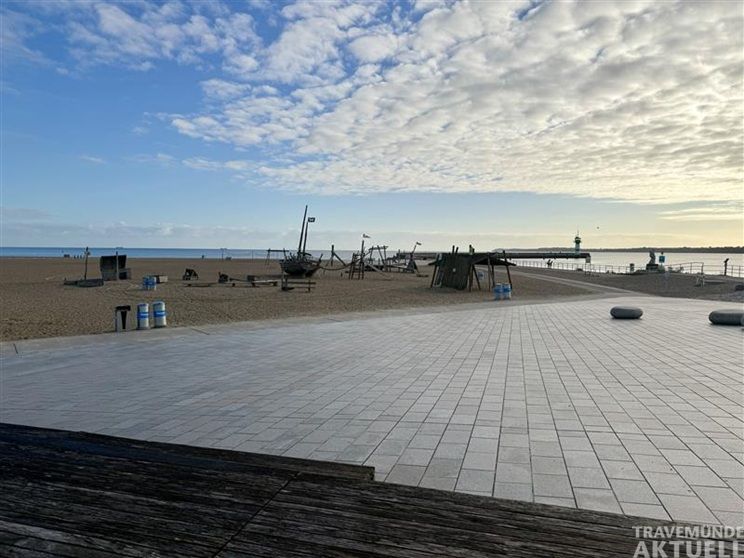 Aktuell zeigt sich Travemünde noch von seiner milden Oktoberseite. Bei angenehmen Temperaturen. Foto: TA